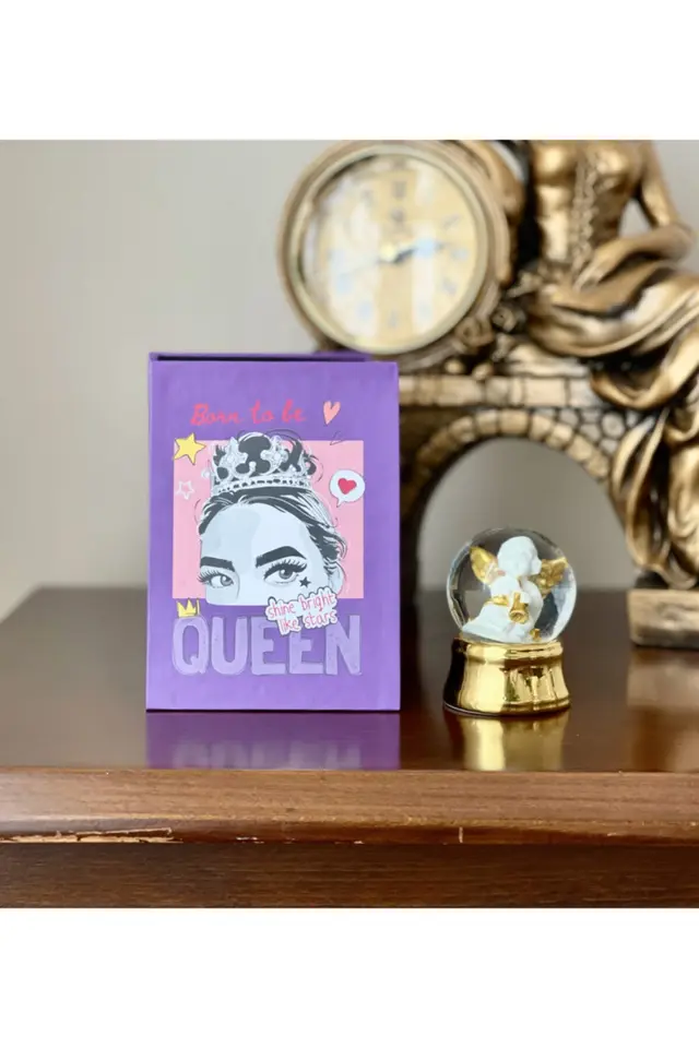 Pink Queen Tasarımlı Mini Albüm Ve Altınyaldzlı Mini Kar Küresi Set
